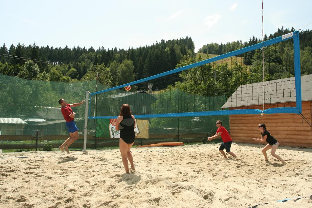 Penzion Rzehaczek Dolní Lomná Exteriör bild