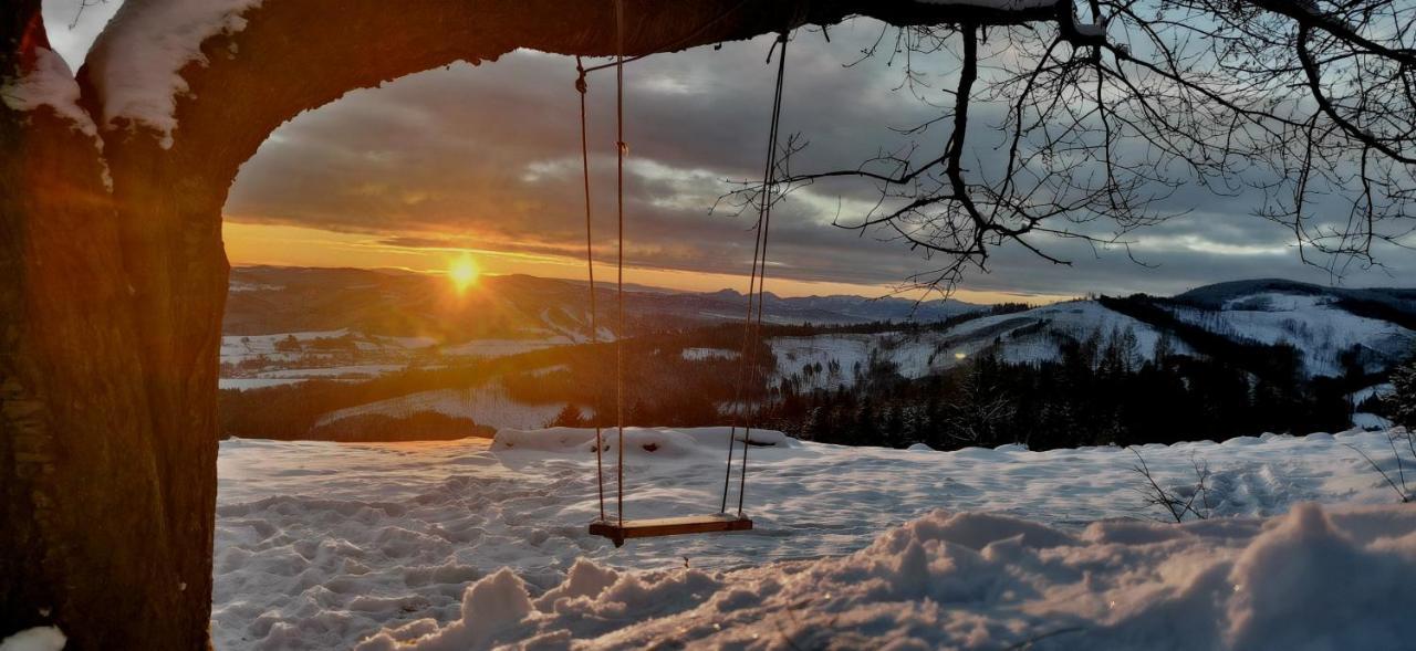 Penzion Rzehaczek Dolní Lomná Exteriör bild