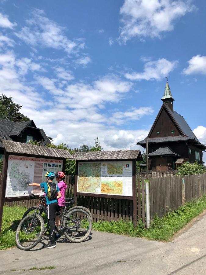 Penzion Rzehaczek Dolní Lomná Exteriör bild